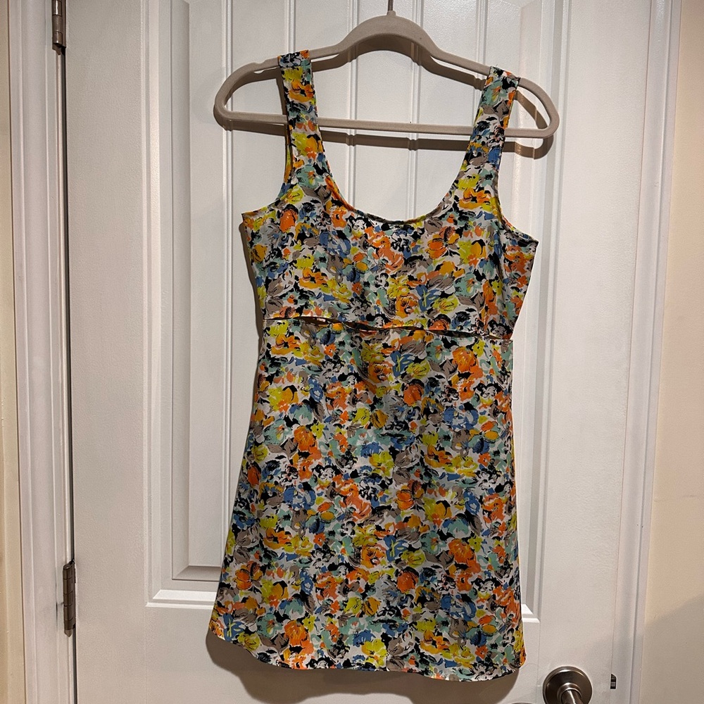 BCBG Floral Multicolor- Sleeveless / Mid Slits- Dress -Worn once!